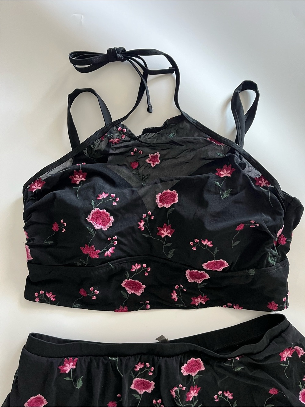 Torrid Two Piece Swimsuit. Size 1 - Picture 2 of 7